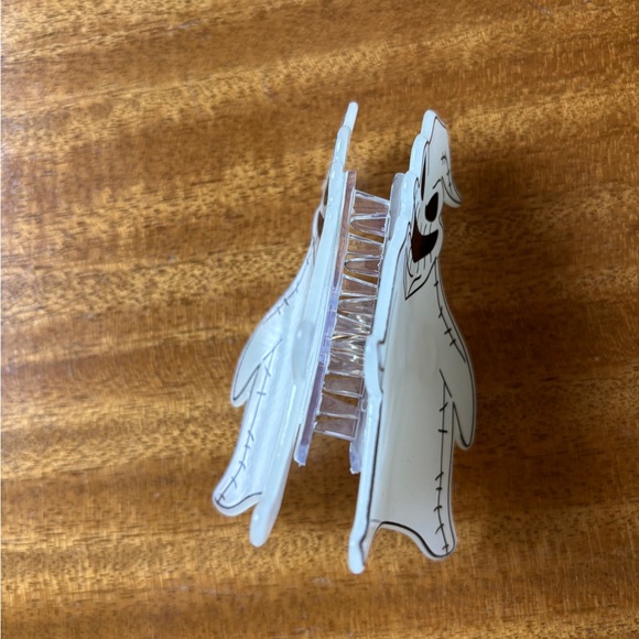 Disney Nightmare Before Christmas - Oogie Boogie Claw Clips - Picture 5 of 5